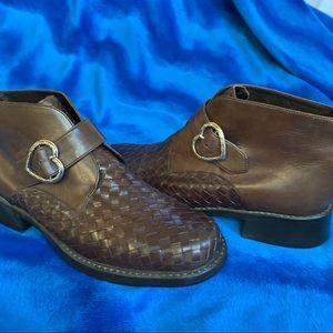 NWOT Brighton brown woven leather ankle boot size 7.5